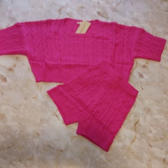 Junior/Misses- 2pc Fuchsia Sweater Set - Picture 3 of 10
